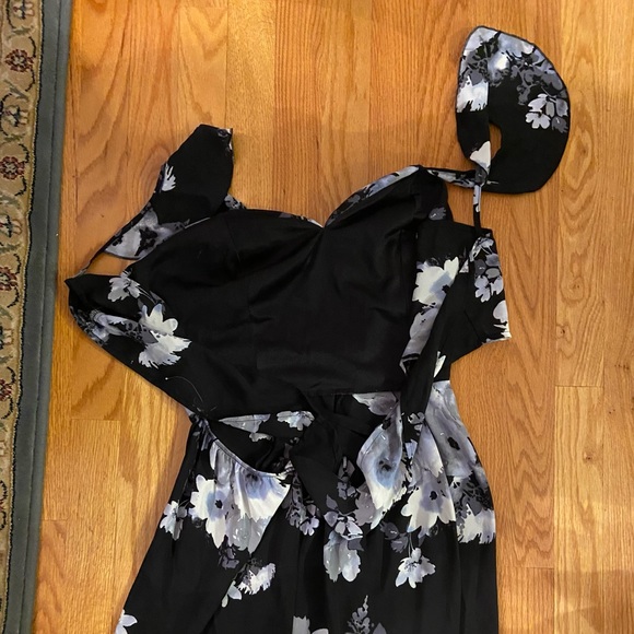 Open back black and white romper - Picture 3 of 3